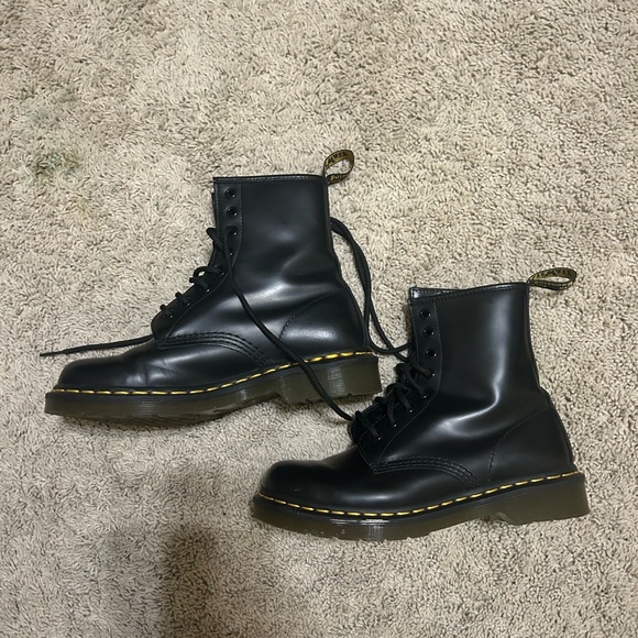 Dr. Martens - Picture 3 of 6